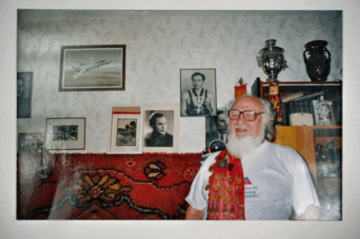 Ю.В.Дуганов у себя дома